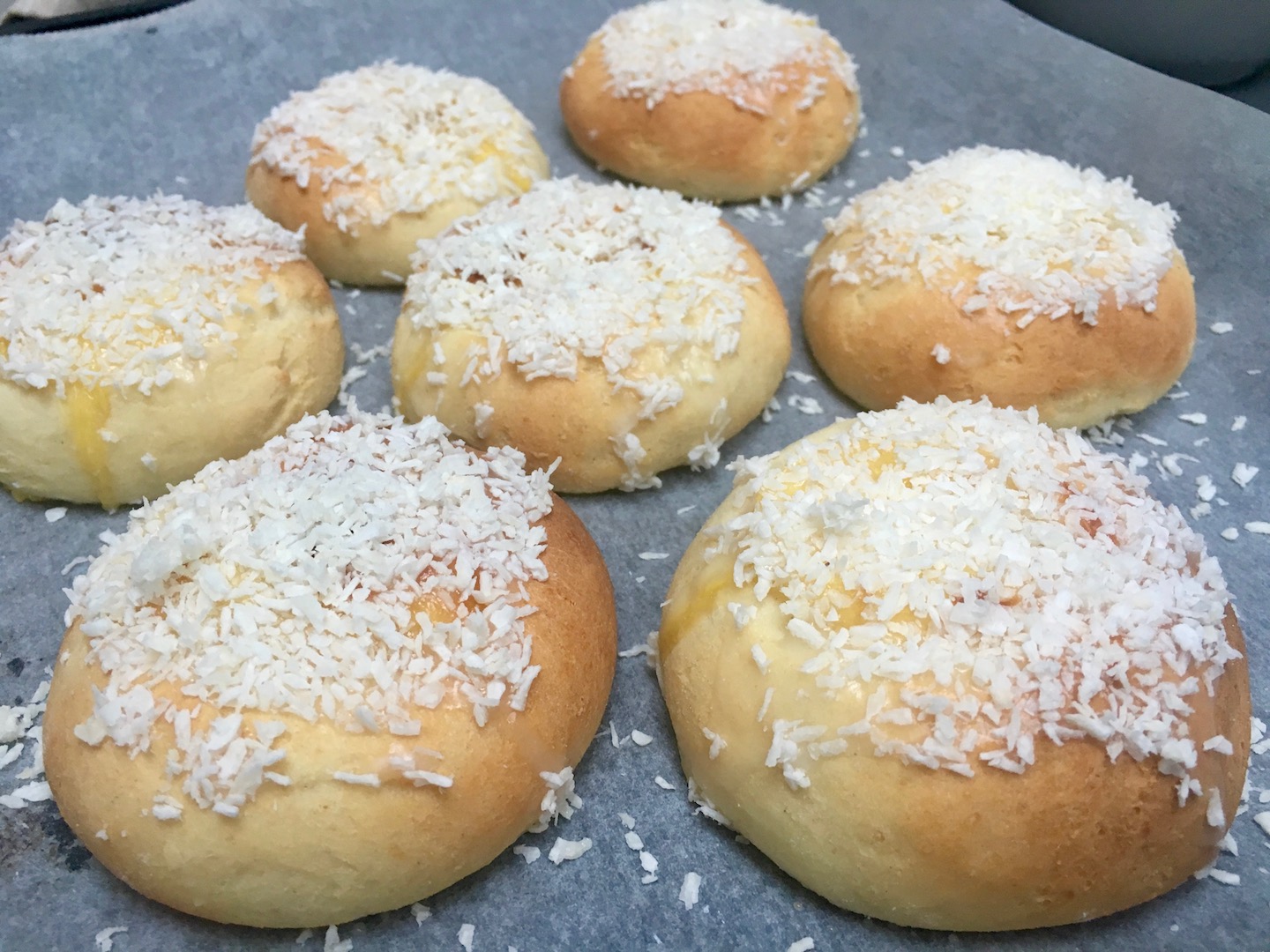 nydelige lettlagde glutenfrie skoleboller