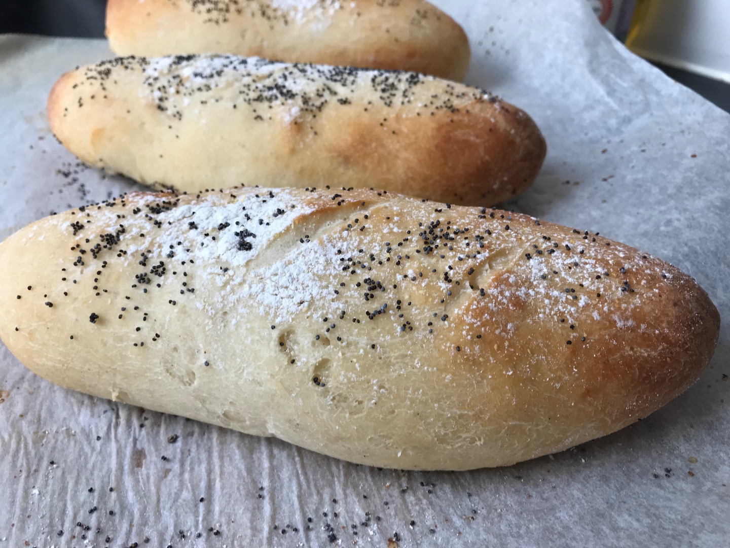 Lugtige, glutenfrie baguetter med sprø skorpe