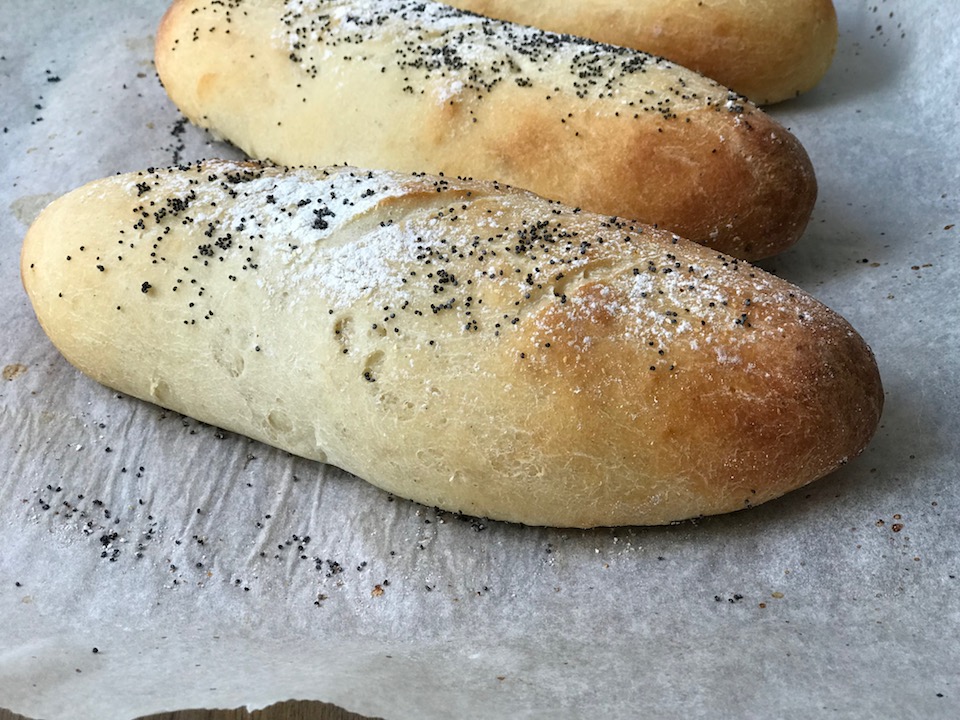 Lugtige, glutenfrie baguetter med sprø skorpe