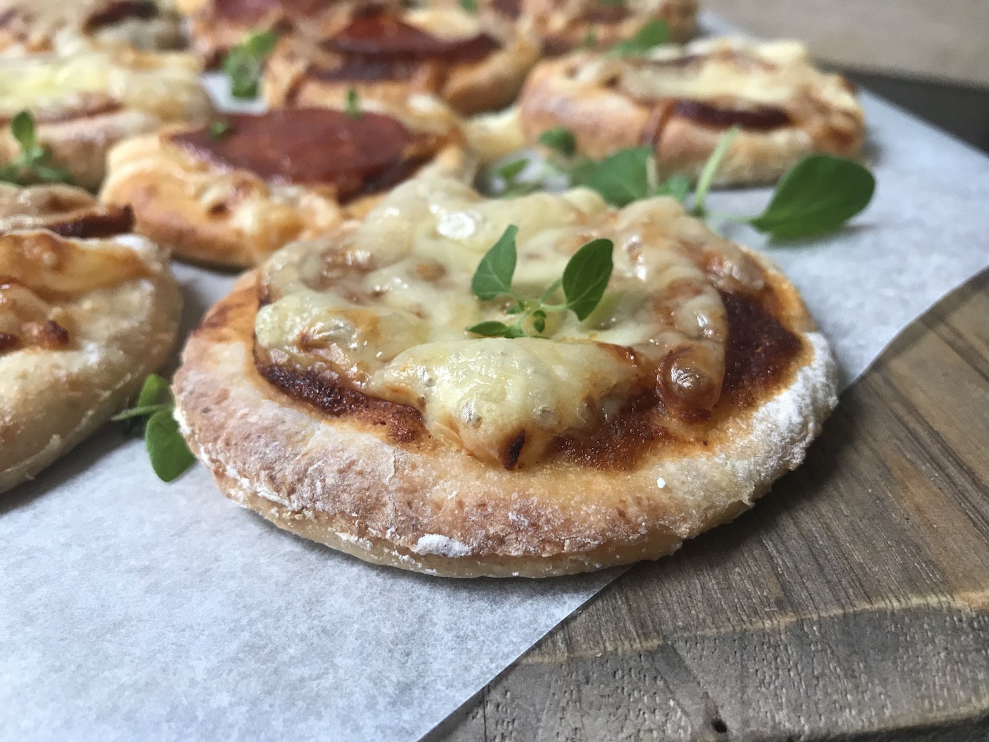 Glutenfri porsjonspizza