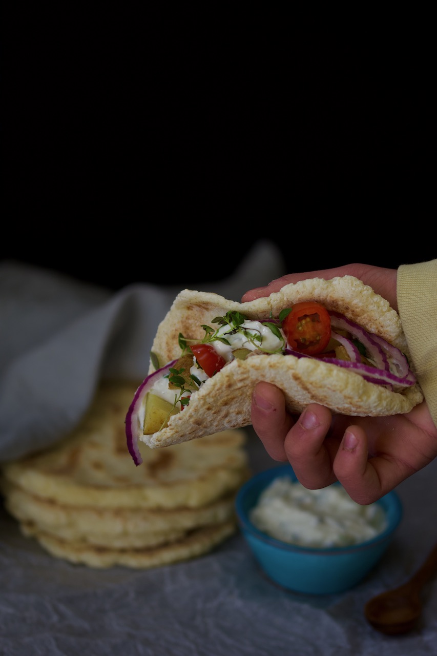 Greek yoghurt- pita bread